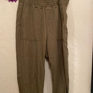 Abercrombie & Fitch olive pants
